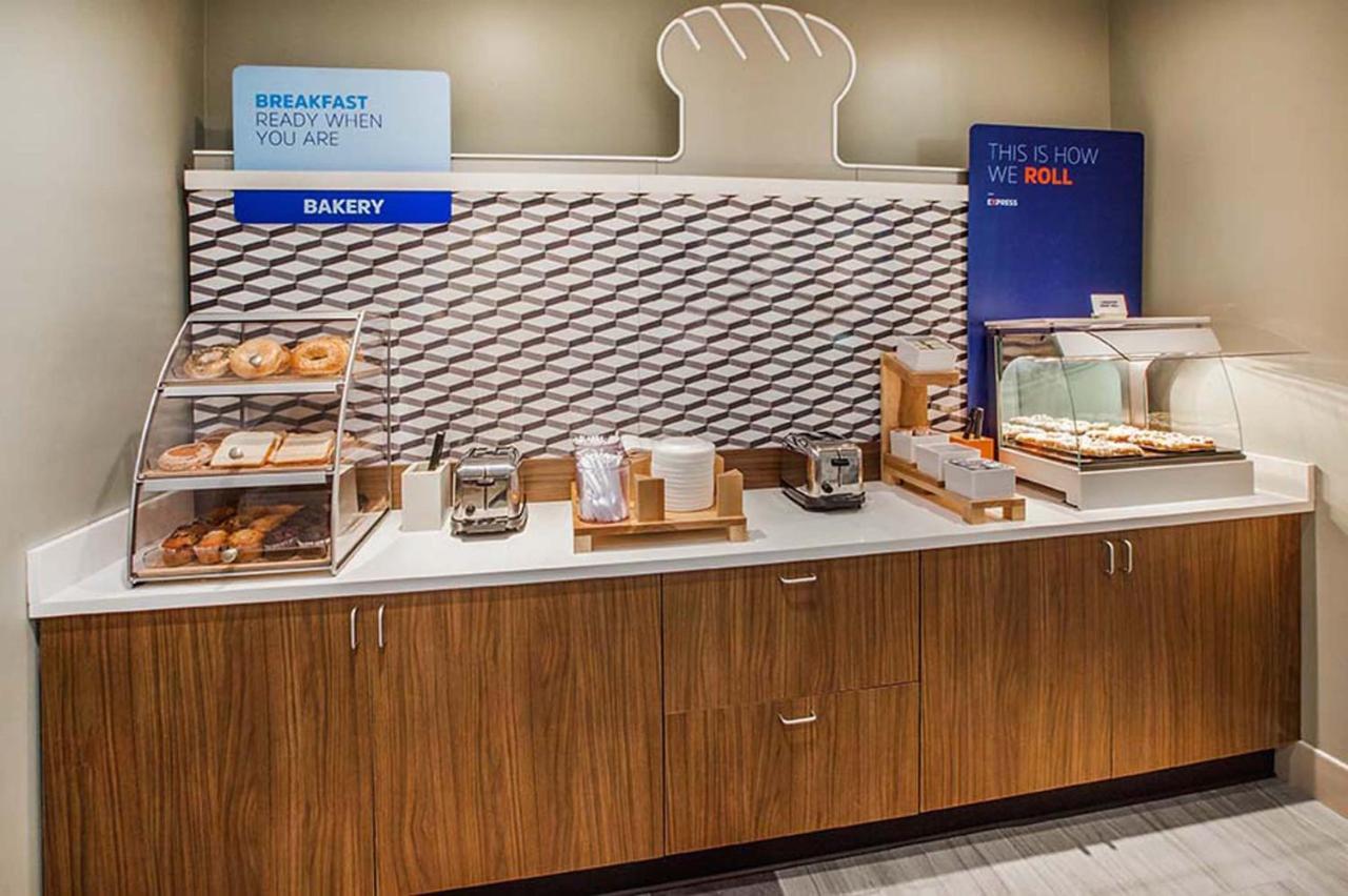 Holiday Inn Express Hotel & Suites Dayton-Centerville By Ihg Exteriör bild